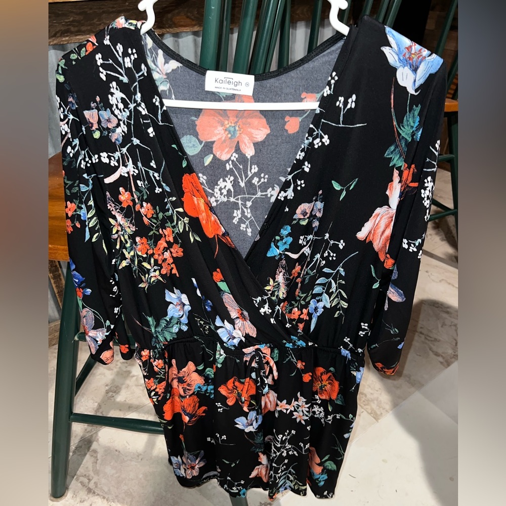 Cute & comfy floral romper